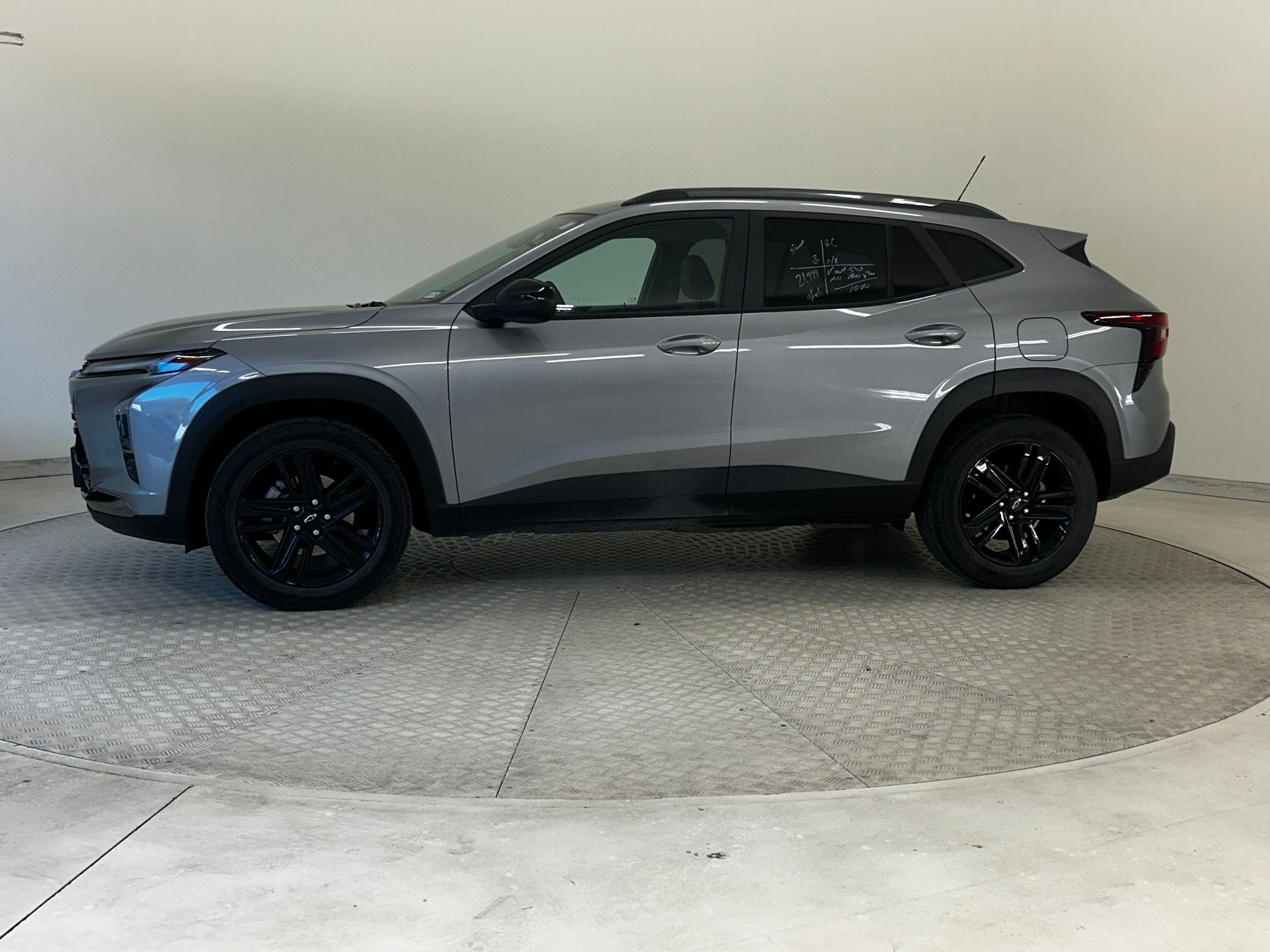 2025 Chevrolet Trax ACTIV photo 2