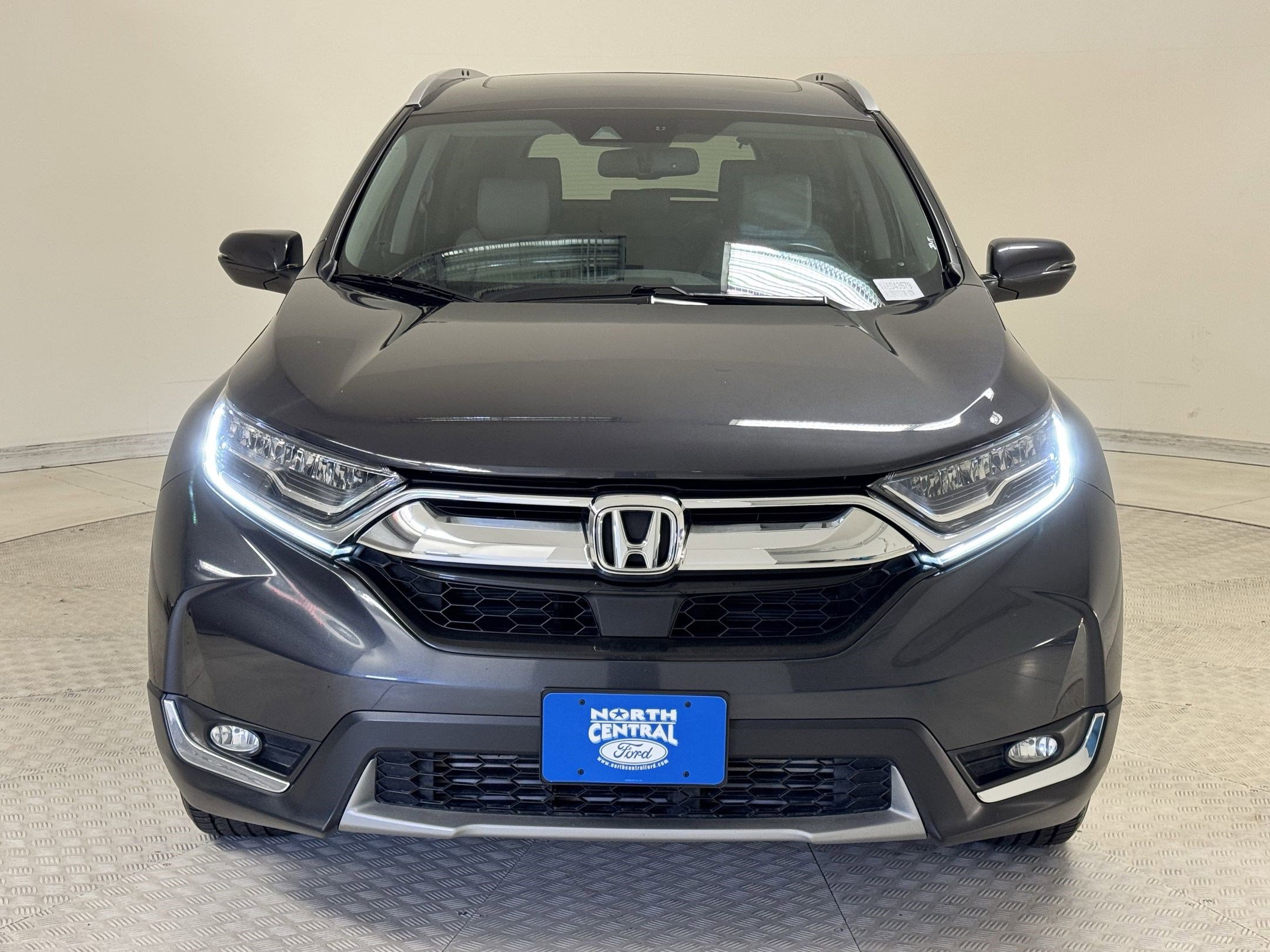 2019 Honda CR-V Touring photo 3