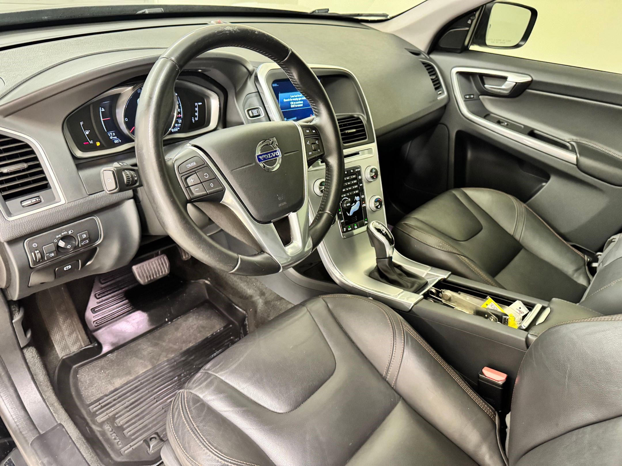 Used 2017 Volvo XC60 T6 Dynamic with VIN YV449MRR8H2042784 for sale in Richardson, TX