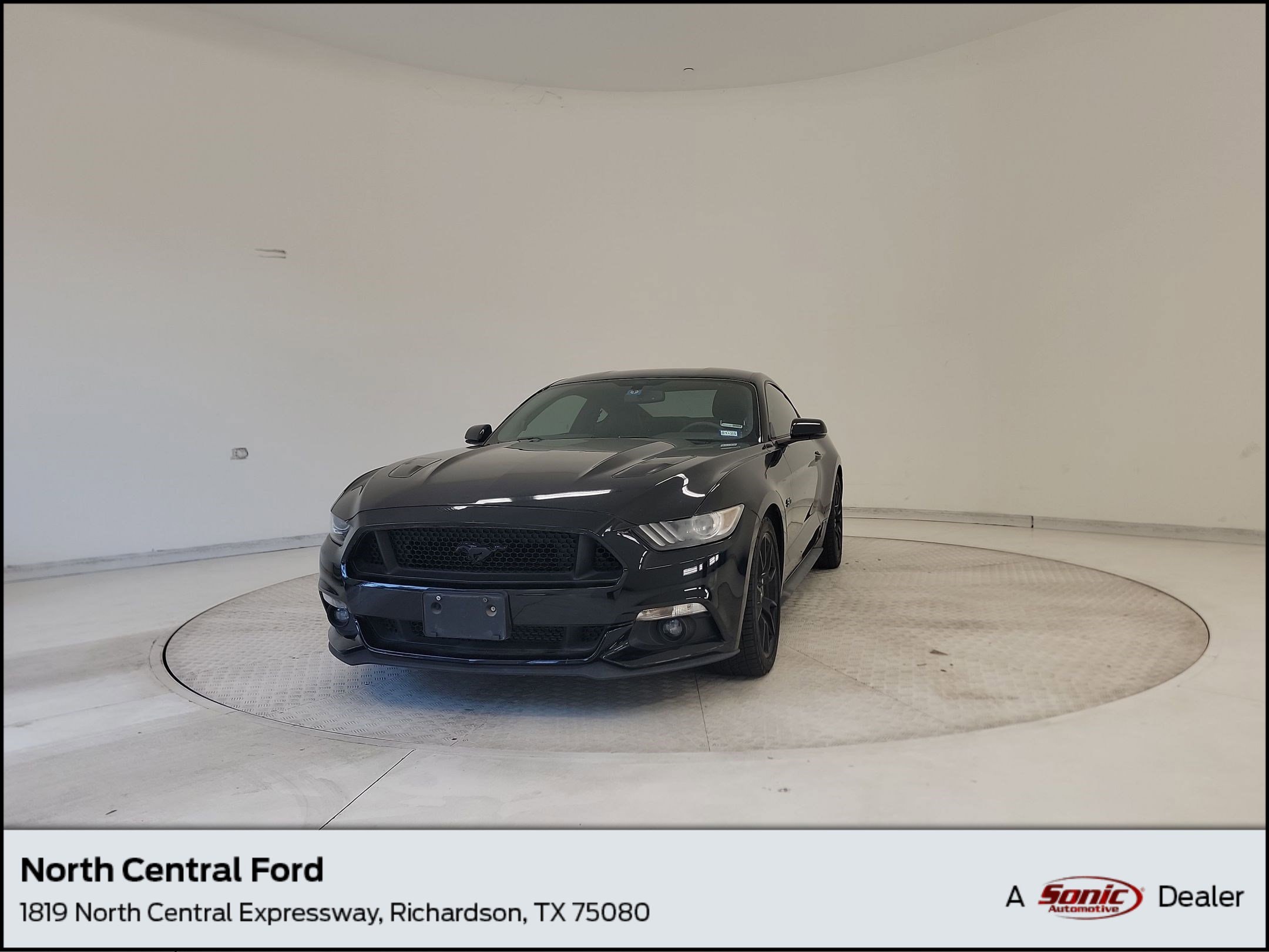 2017 Ford Mustang GT Coupe Premium's photo