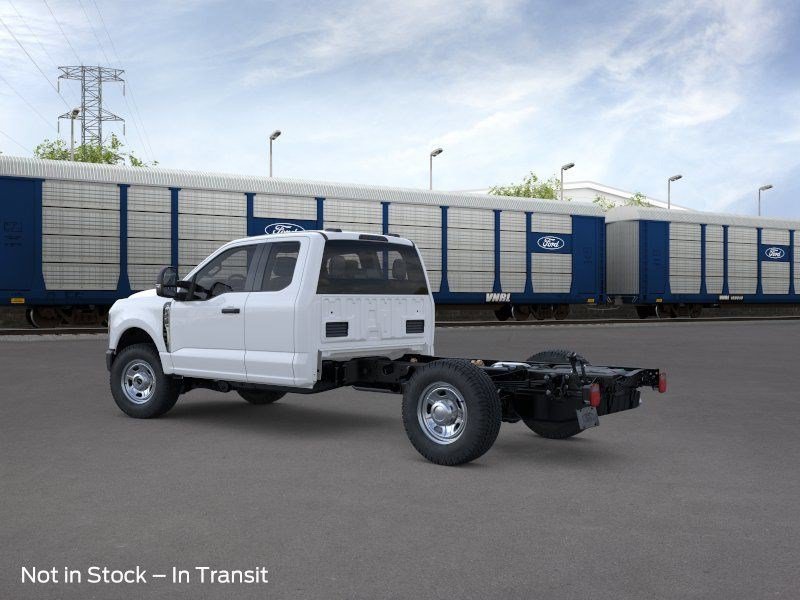 F-350 Chassis Truck Super Cab