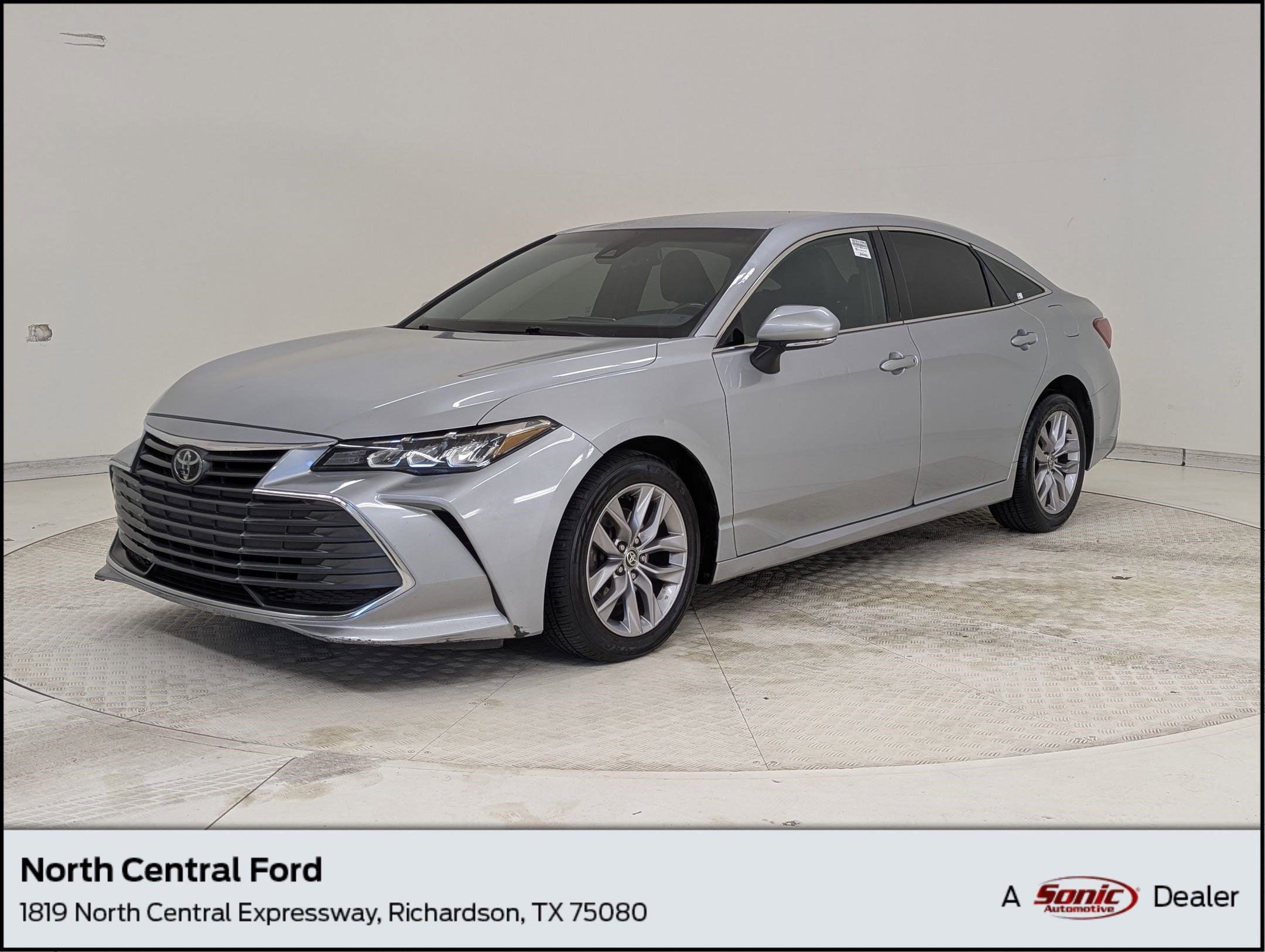 2021 Toyota Avalon XLE's photo