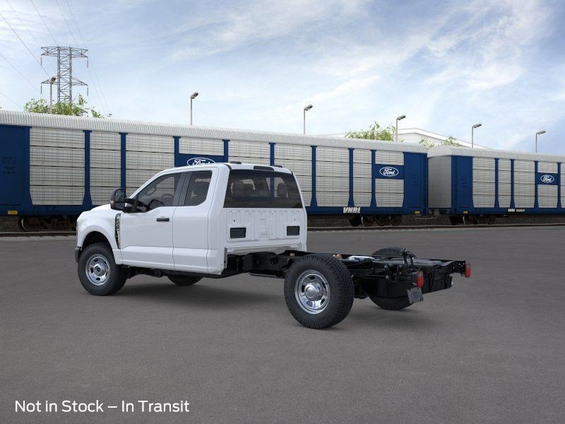 F-350 Chassis Truck Super Cab