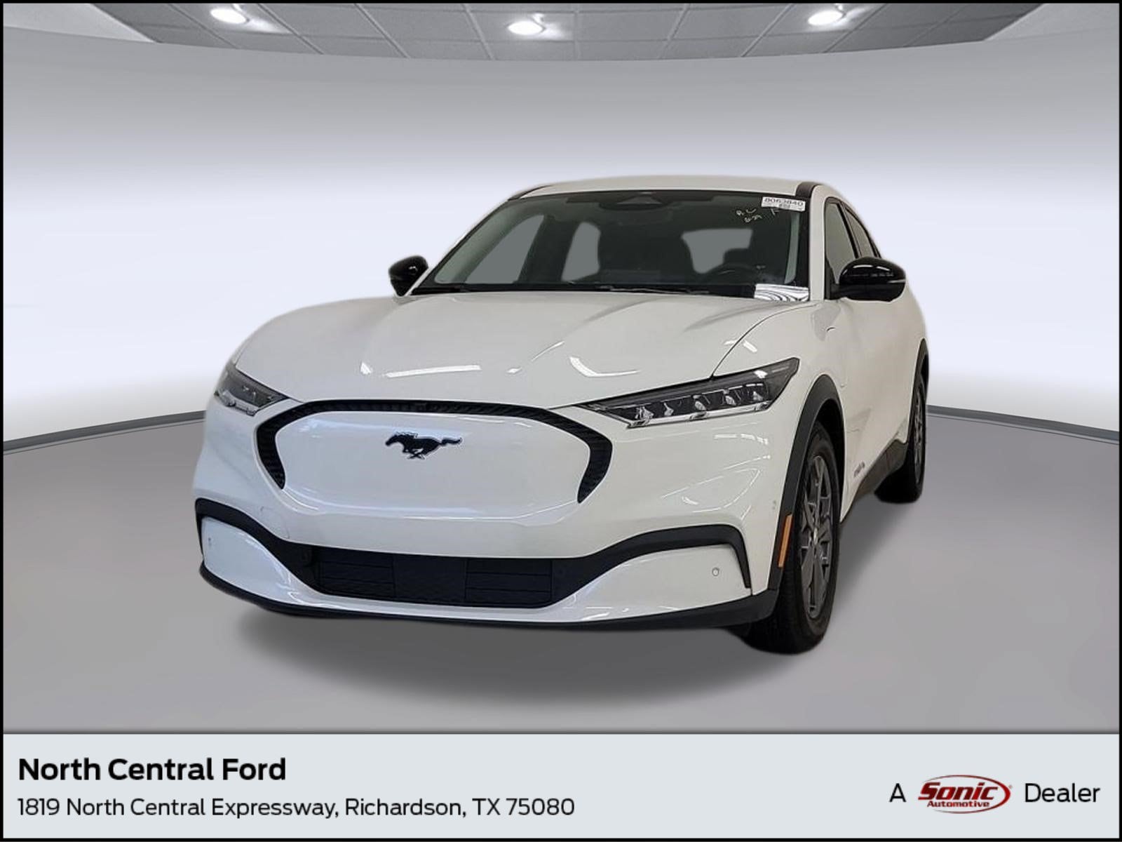 2023 Ford Mustang-Mach-e Select's photo