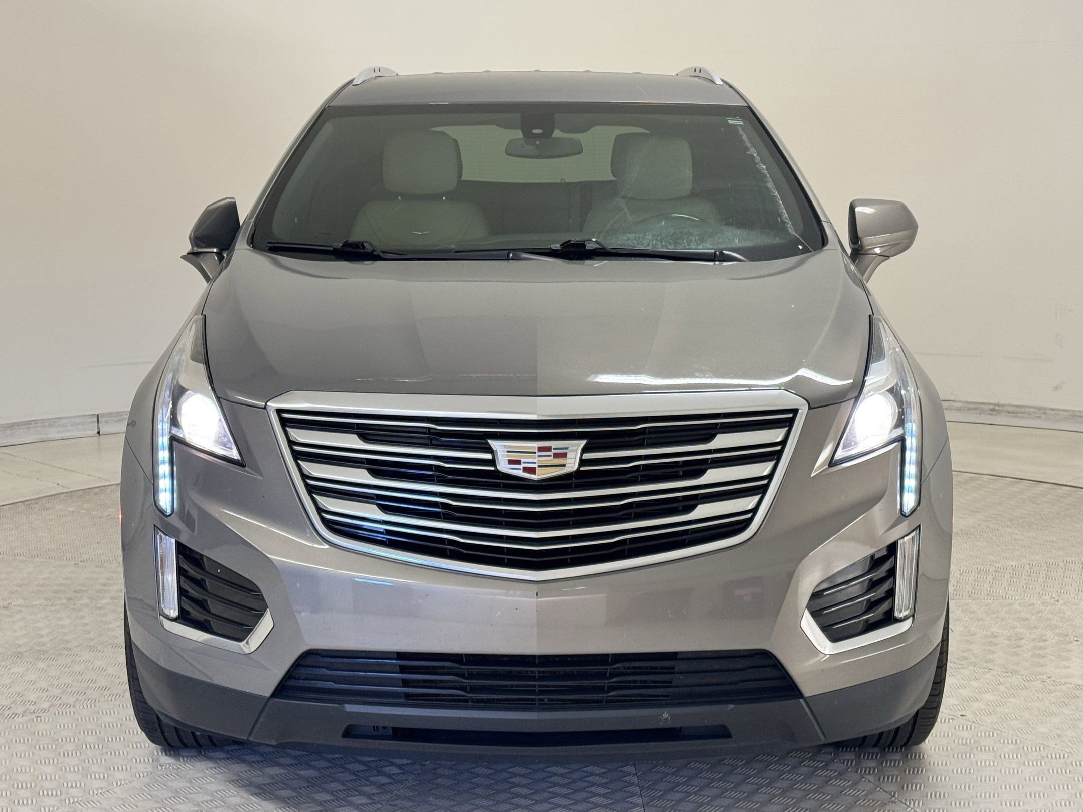 2019 Cadillac XT5 photo 2