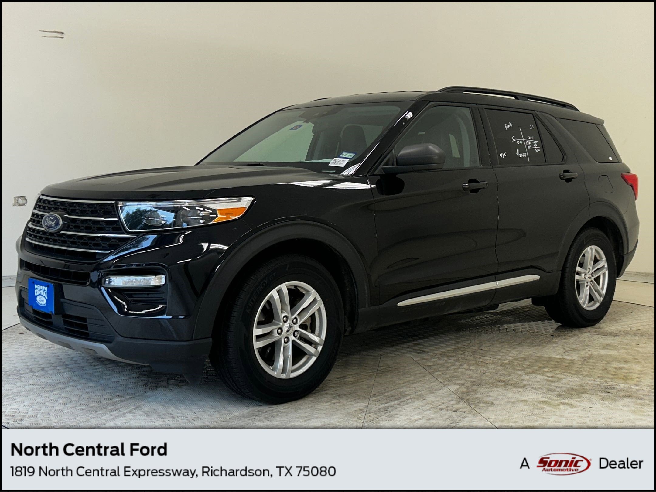 2021 Ford Explorer XLT's photo