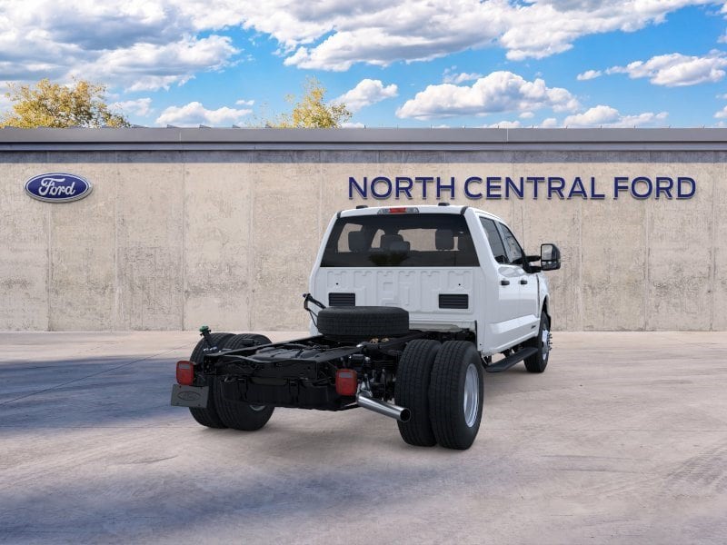 F-350 Chassis F-350&reg; XL Truck Crew Cab