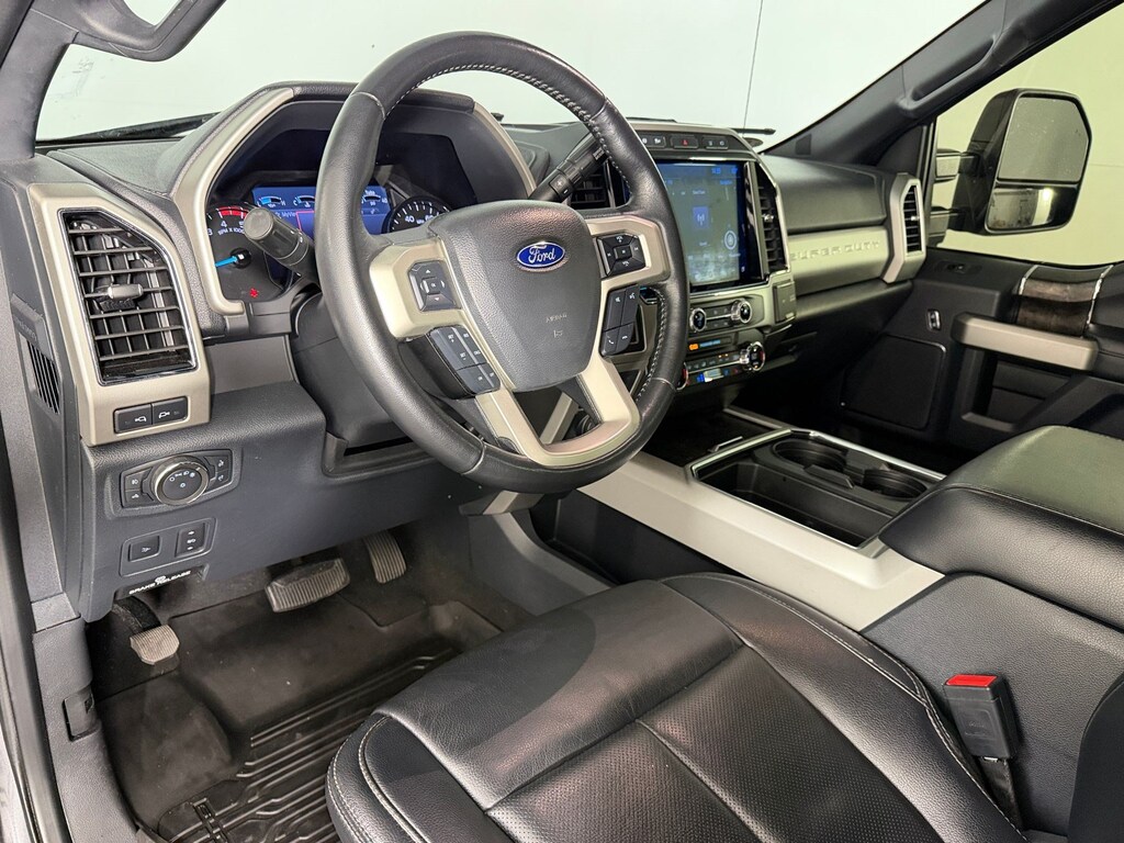 Used 2022 Ford F-250 LARIAT Truck Crew Cab