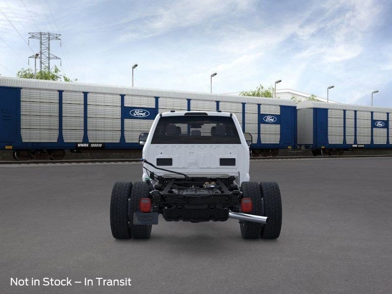 F-450 Chassis Truck Crew Cab