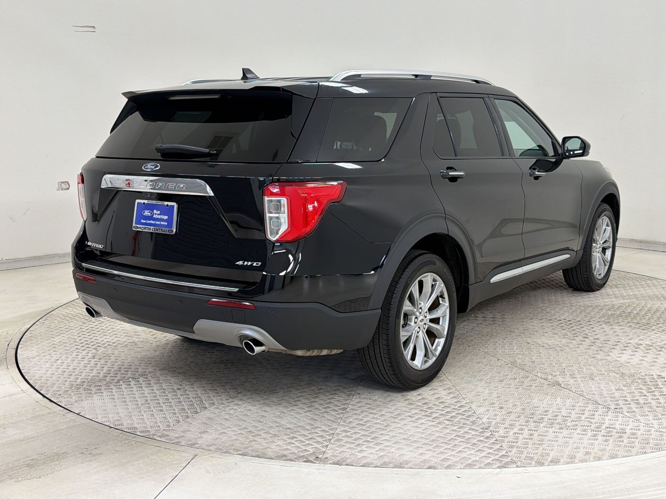 2024 Ford Explorer Limited - Photo 9