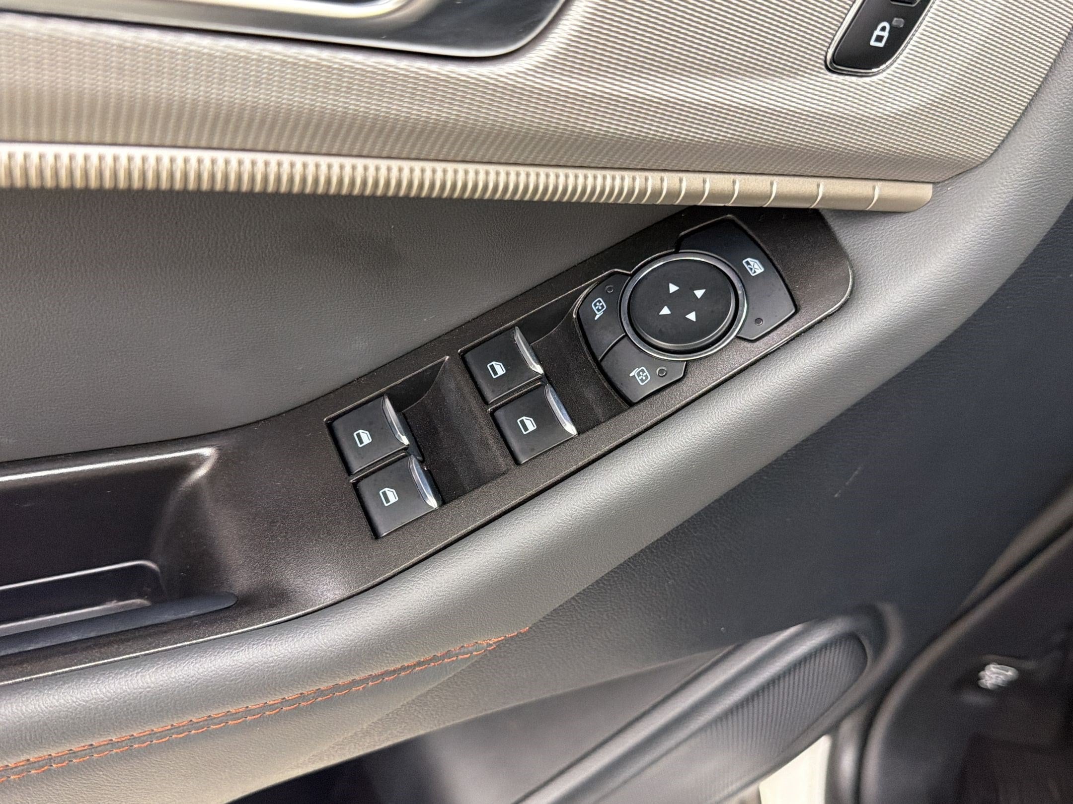 2025 Ford Explorer Active - Photo 26