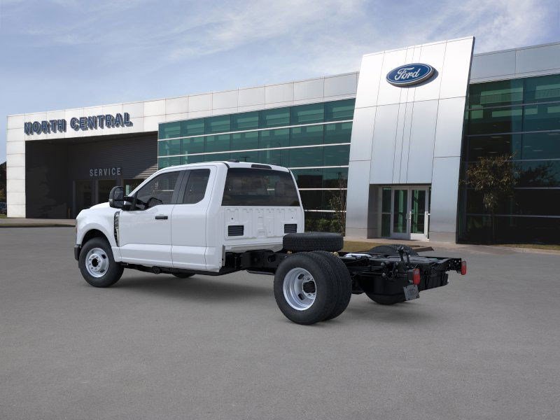 2026 Ford F-350 XL photo 4