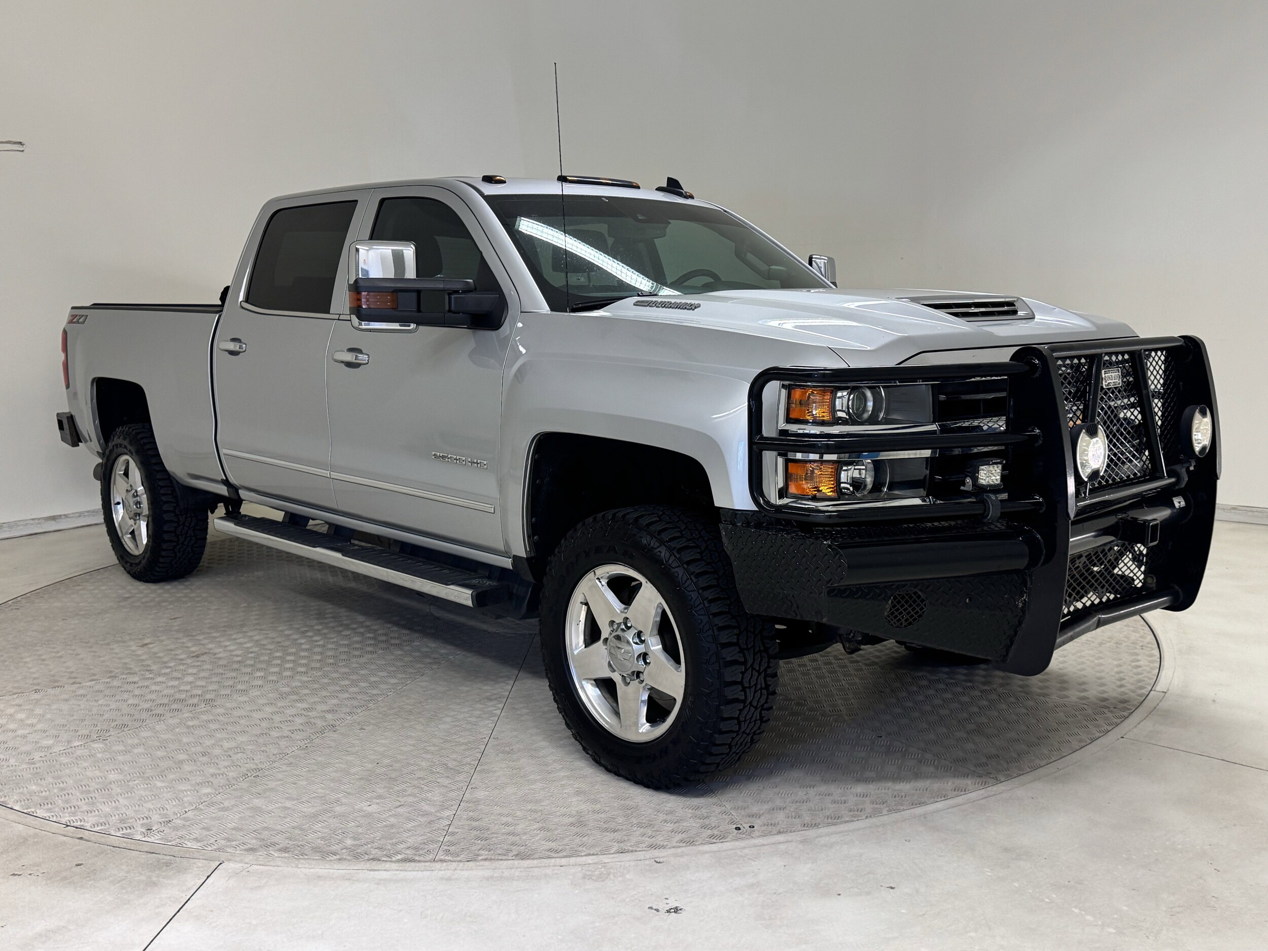2018 Chevrolet Silverado 2500HD LTZ photo 3