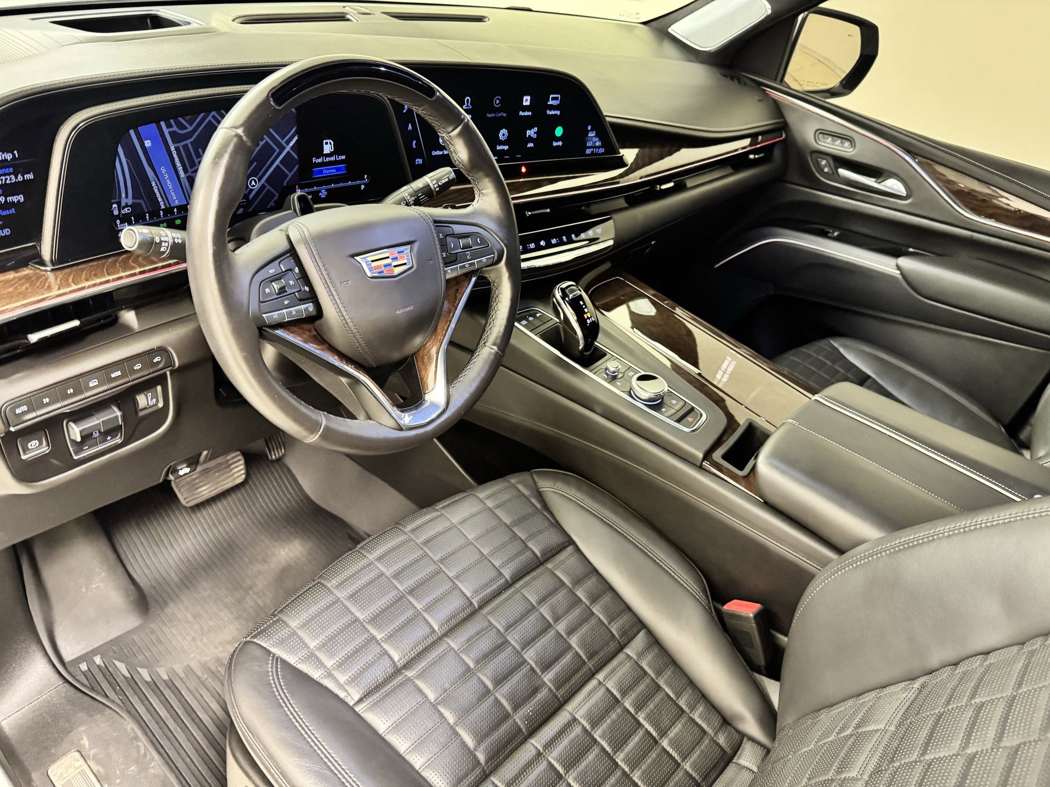 2023 Cadillac Escalade Sport Platinum photo 2