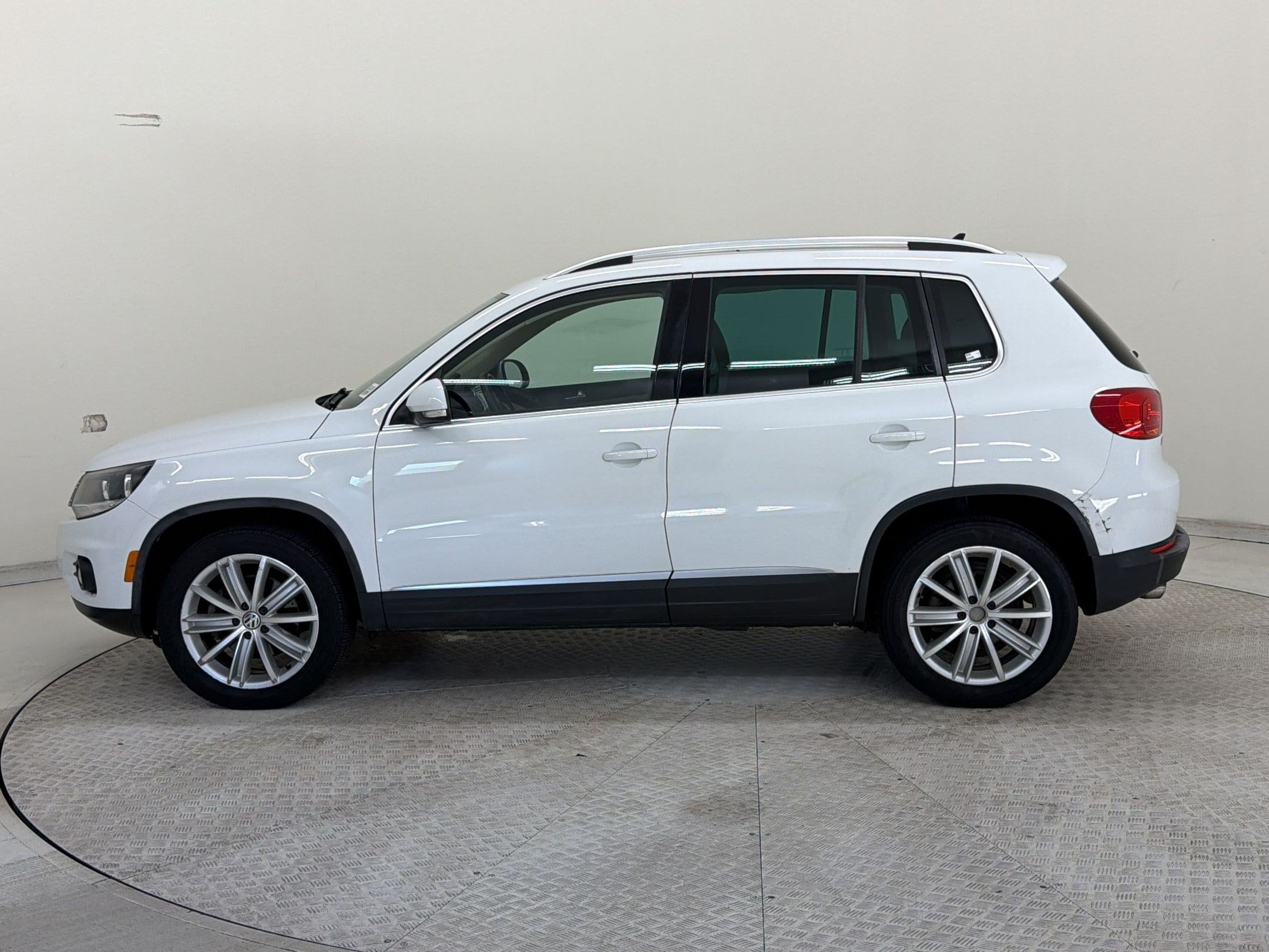 Used 2015 Volkswagen Tiguan S with VIN WVGAV7AX3FW514386 for sale in Richardson, TX