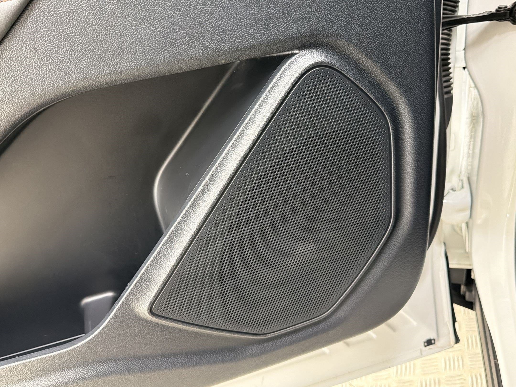 2025 Ford Explorer Active - Photo 27