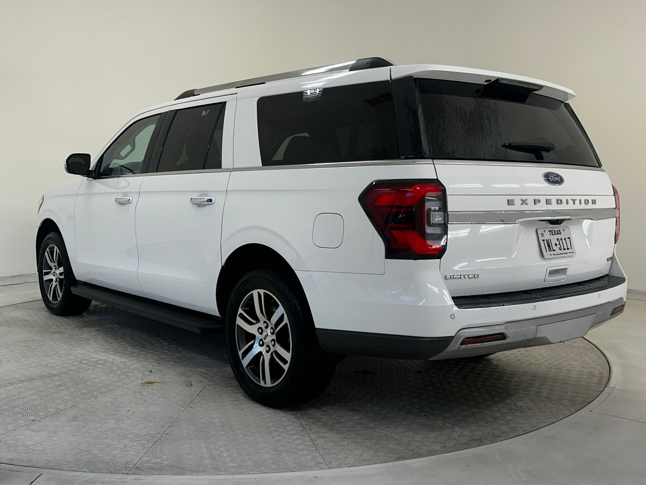 2024 Ford Expedition MAX Limited photo 3