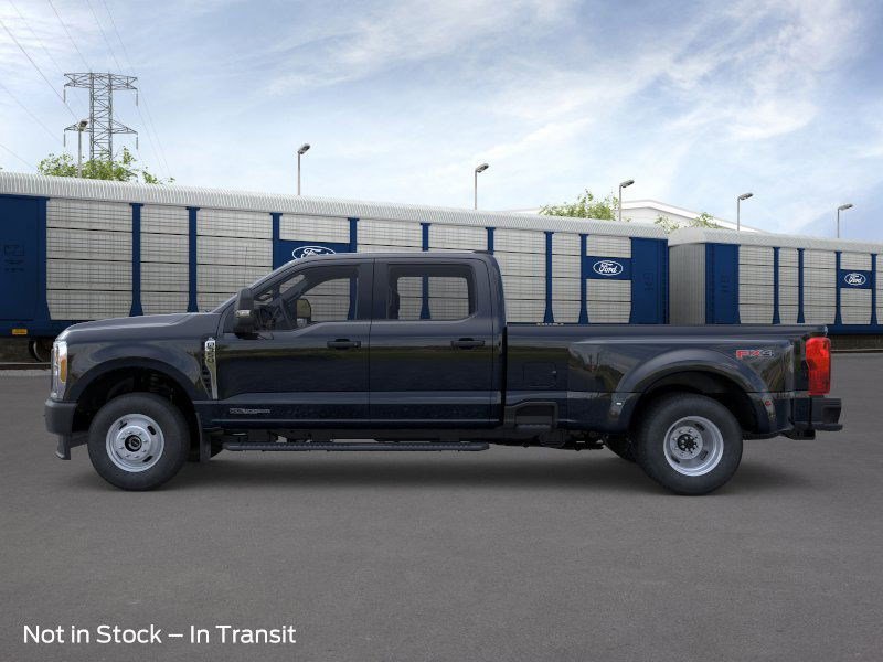 2026 Ford F-350 photo 2
