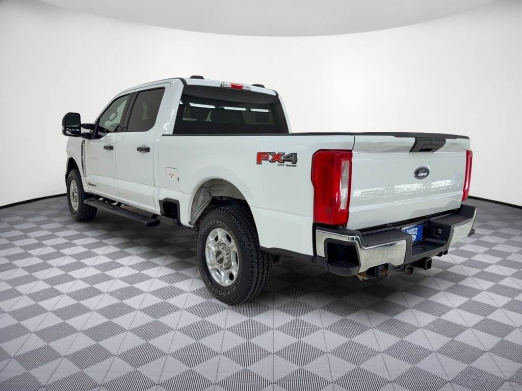 Used 2025 Ford F-250 XLT Truck Crew Cab