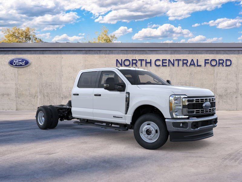 F-350 Chassis F-350&reg; XL Truck Crew Cab