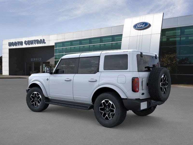 2025 Ford Bronco Outer Banks photo 4