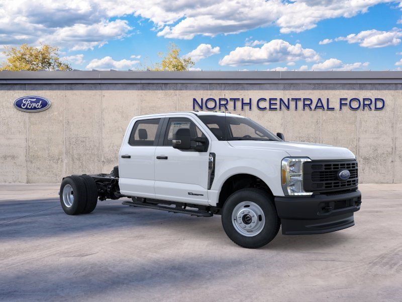 F-350 Chassis F-350&reg; XL Truck Crew Cab