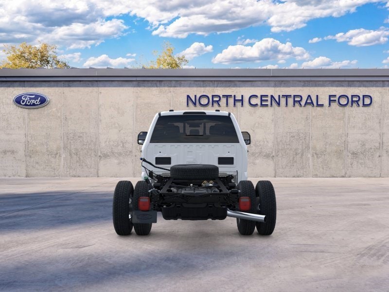 F-350 Chassis F-350&reg; XL Truck Crew Cab