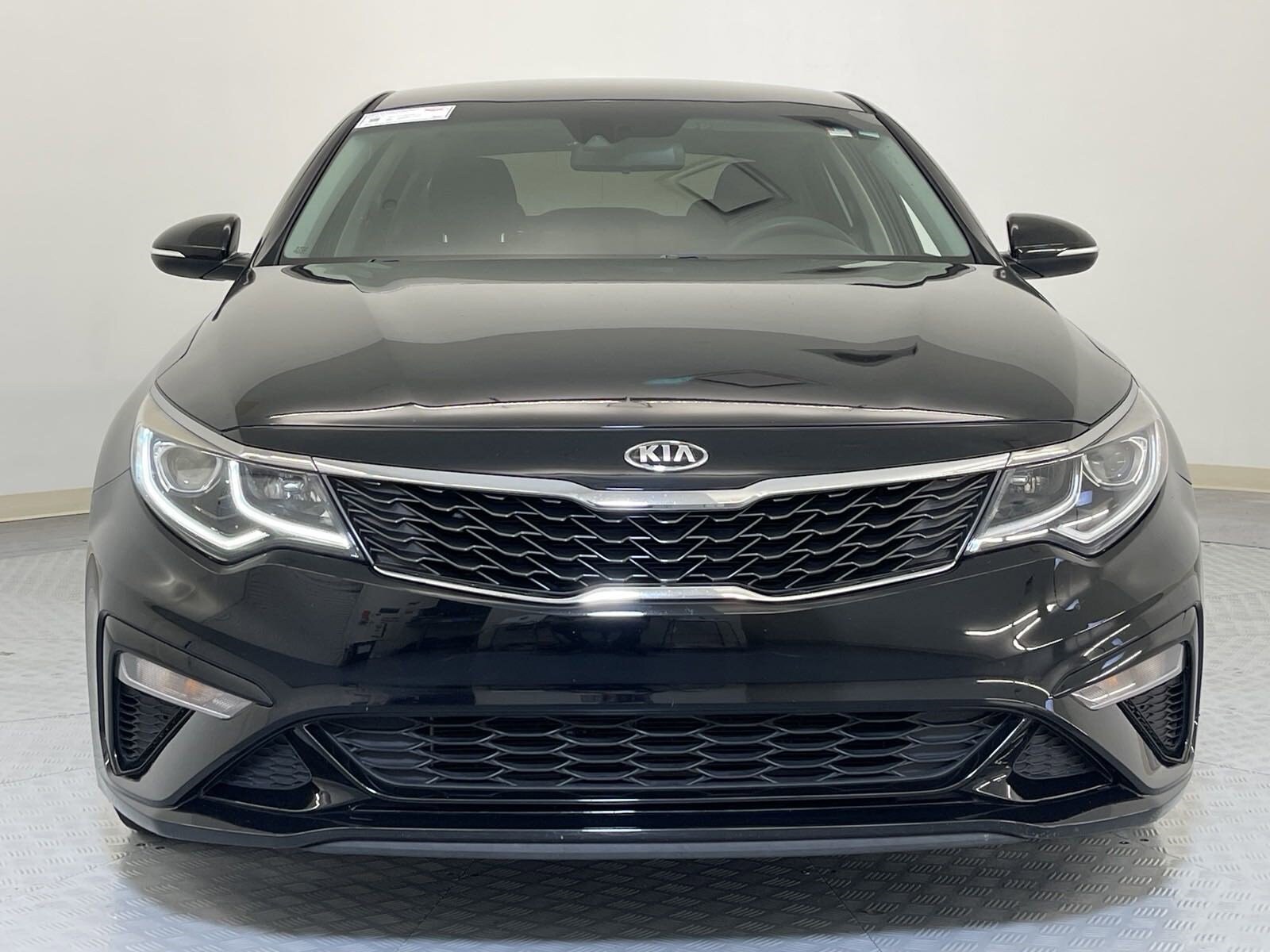 Used 2019 Kia Optima LX with VIN 5XXGT4L32KG328895 for sale in Richardson, TX