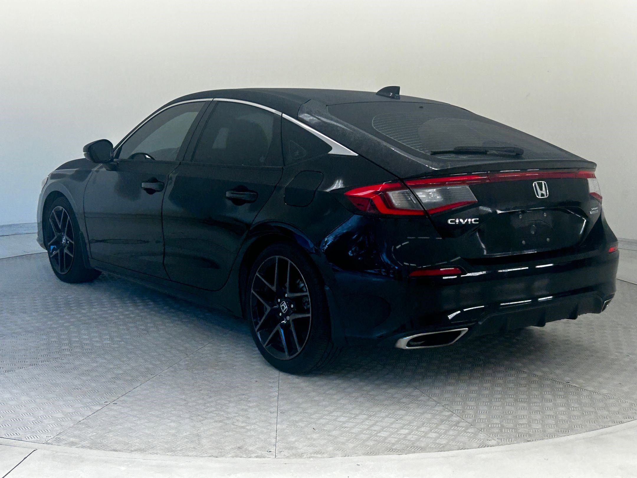 2023 Honda Civic Sport Touring Hatchback photo 3