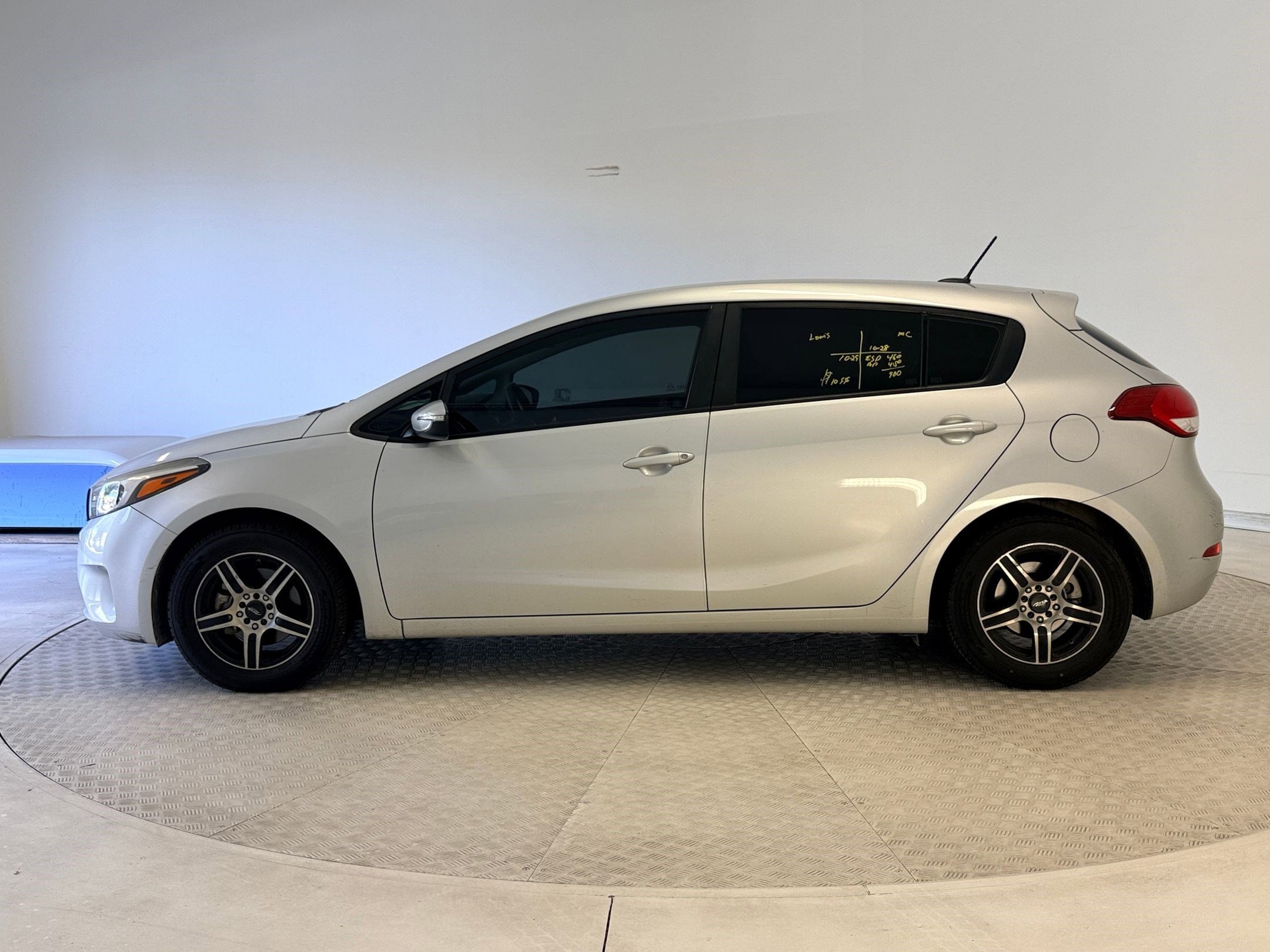 Used 2017 Kia Forte5 LX with VIN KNAFK5A86H5693934 for sale in Richardson, TX