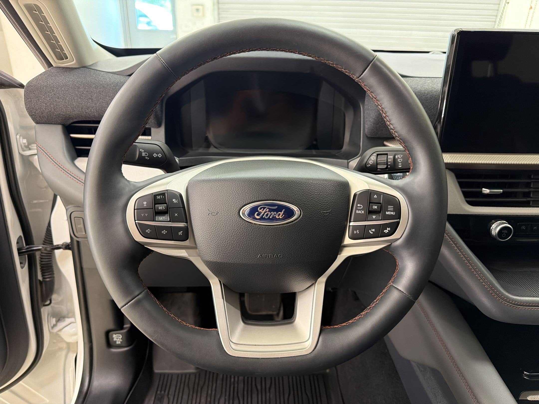 2025 Ford Explorer Active - Photo 11