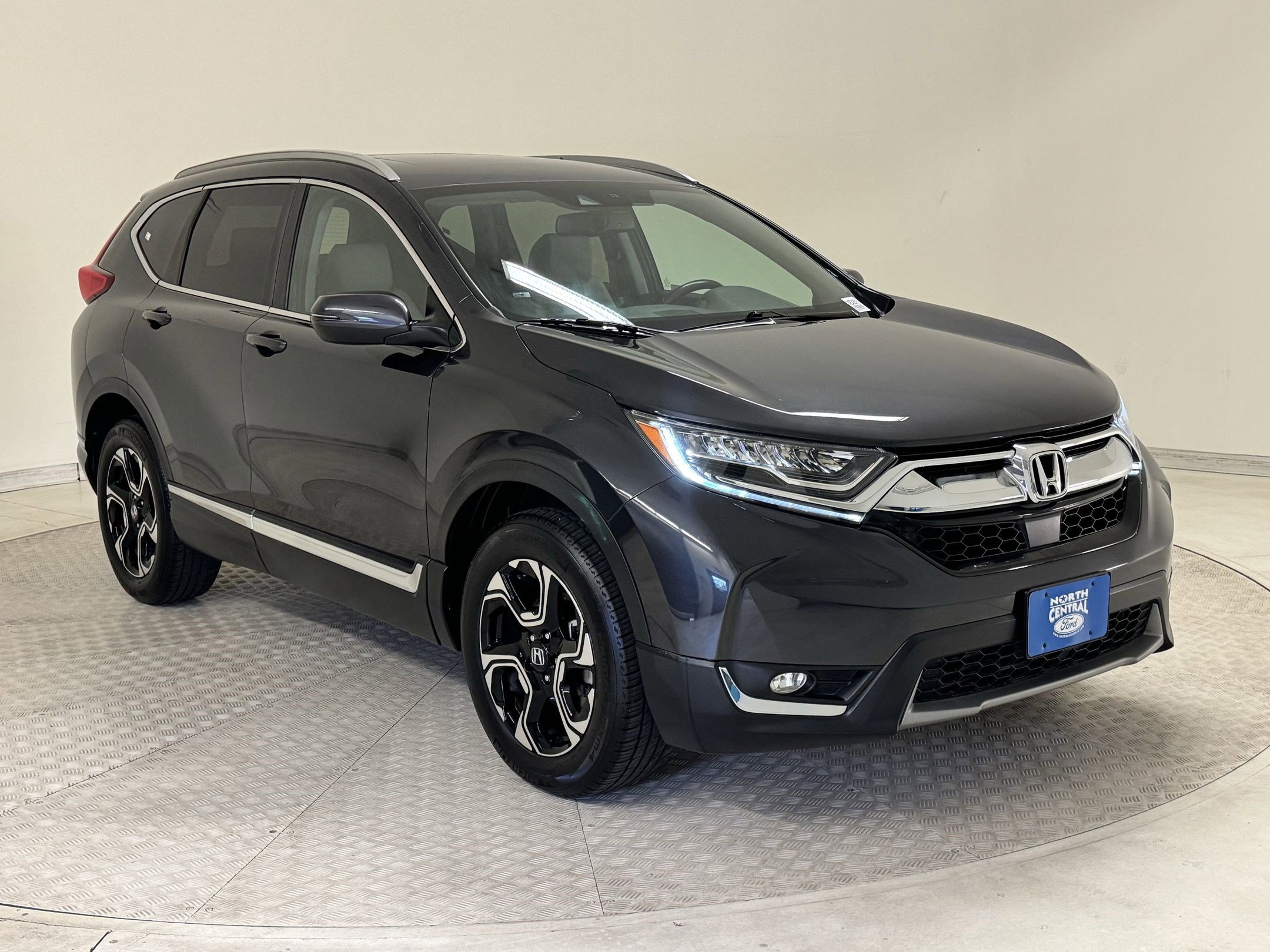 2019 Honda CR-V Touring photo 4