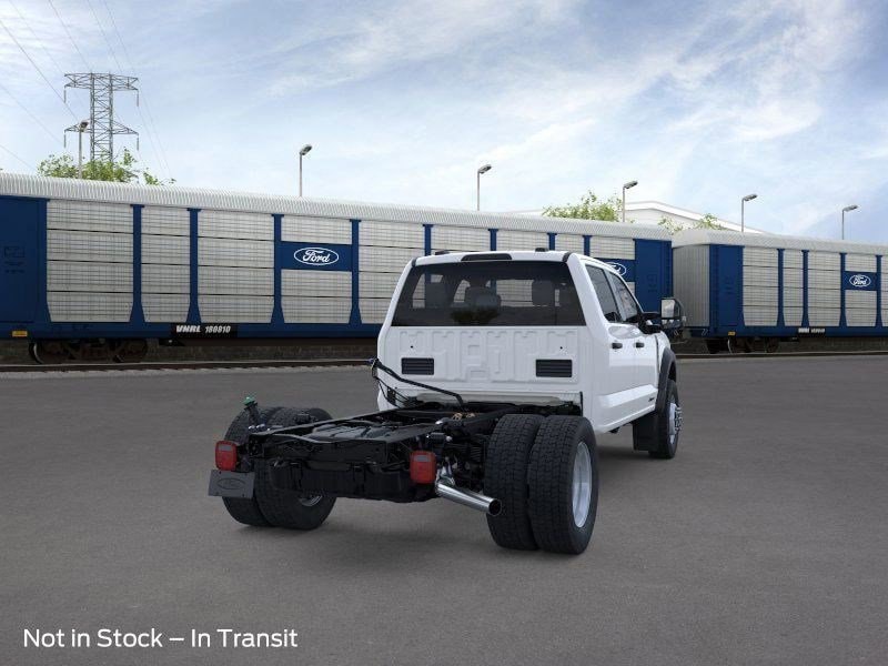 F-450 Chassis Truck Crew Cab