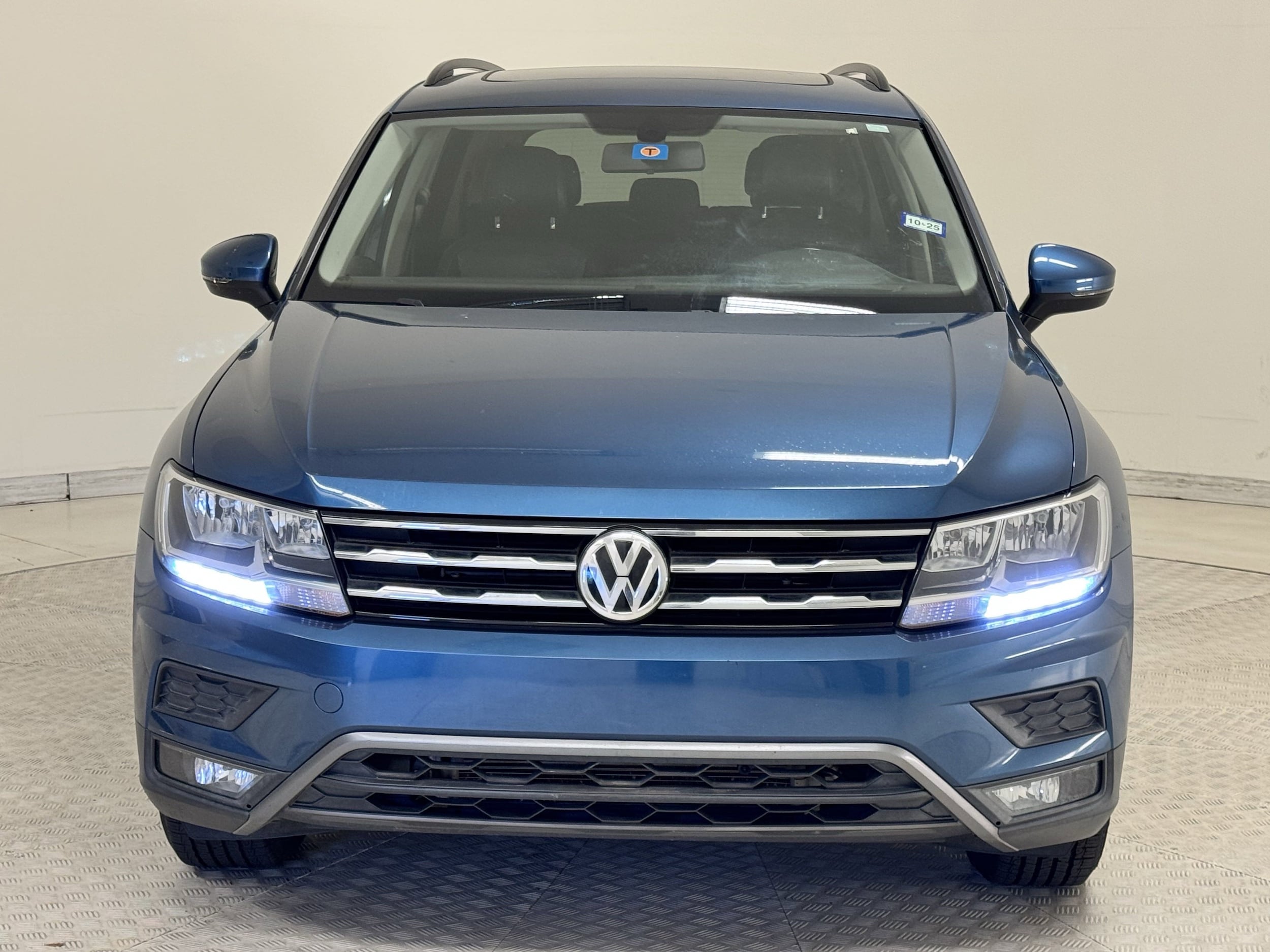 Used 2018 Volkswagen Tiguan SE with VIN 3VV3B7AX9JM008772 for sale in Richardson, TX
