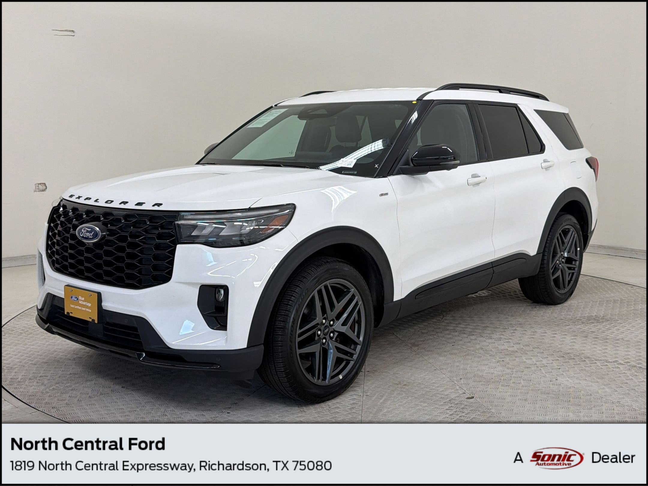 2025 Ford Explorer ST-LINE 4WD (PL535)'s photo