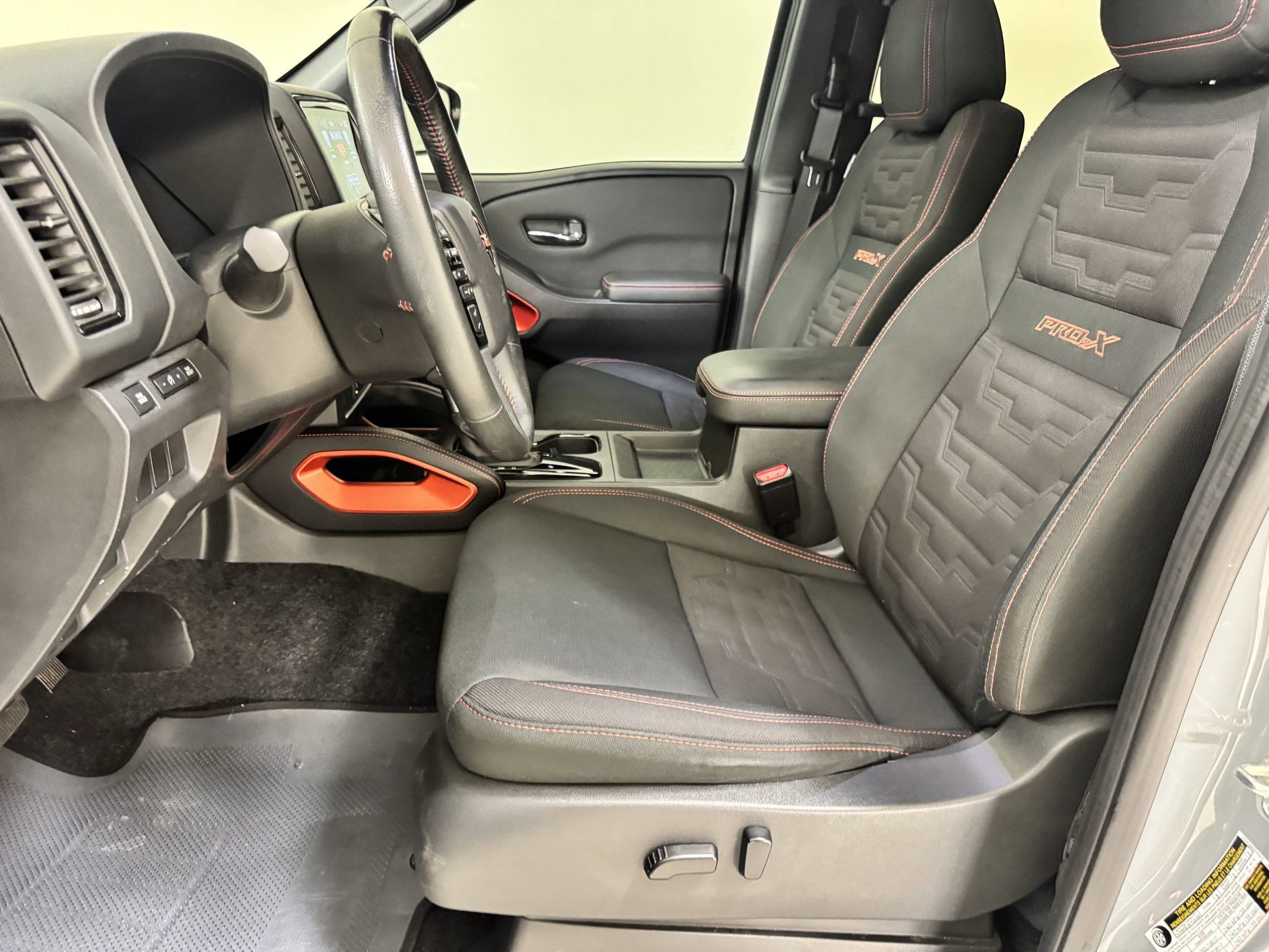 2023 Nissan Frontier PRO-X photo 3