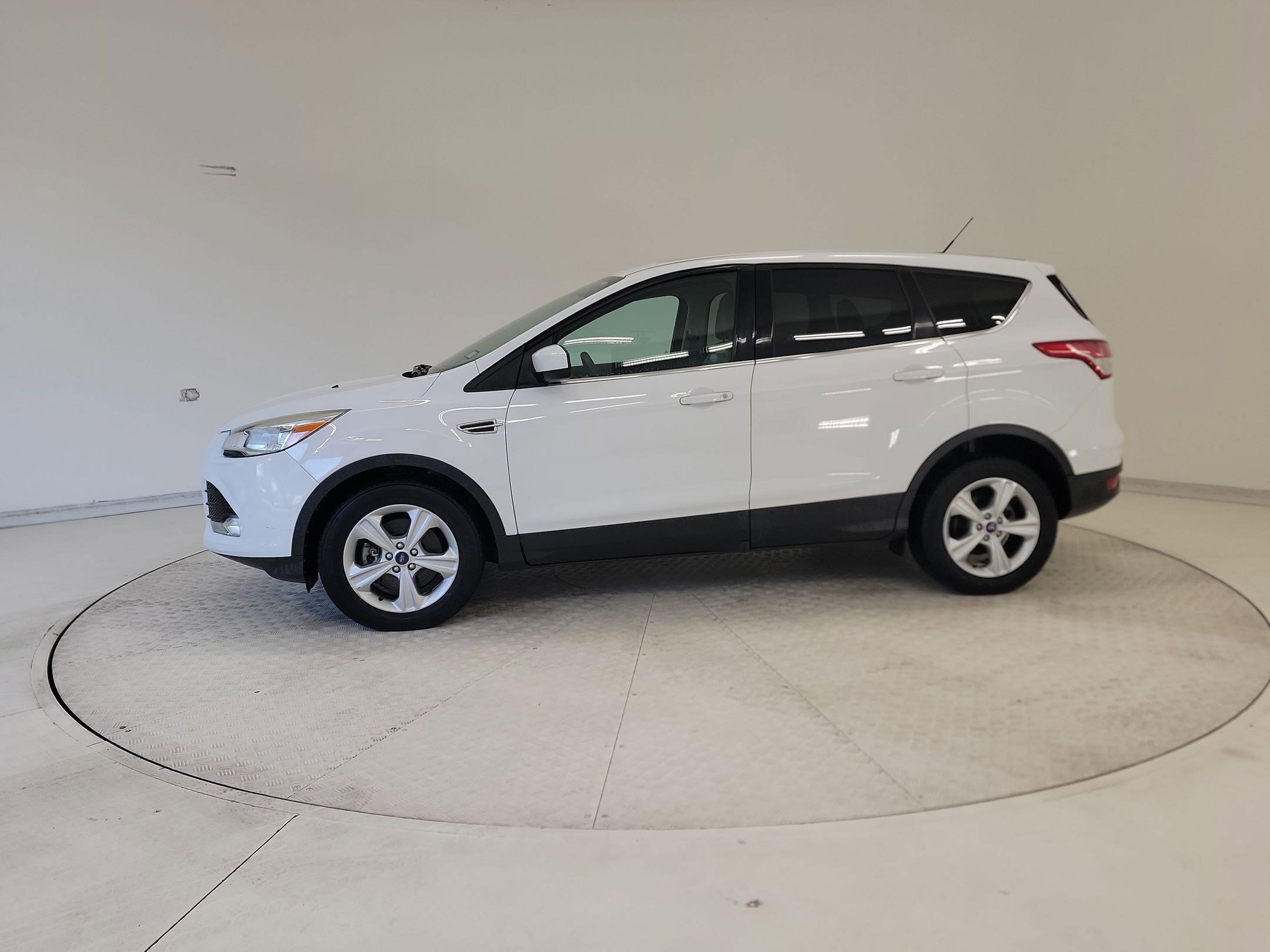 Used 2014 Ford Escape SE with VIN 1FMCU0G90EUB12394 for sale in Richardson, TX