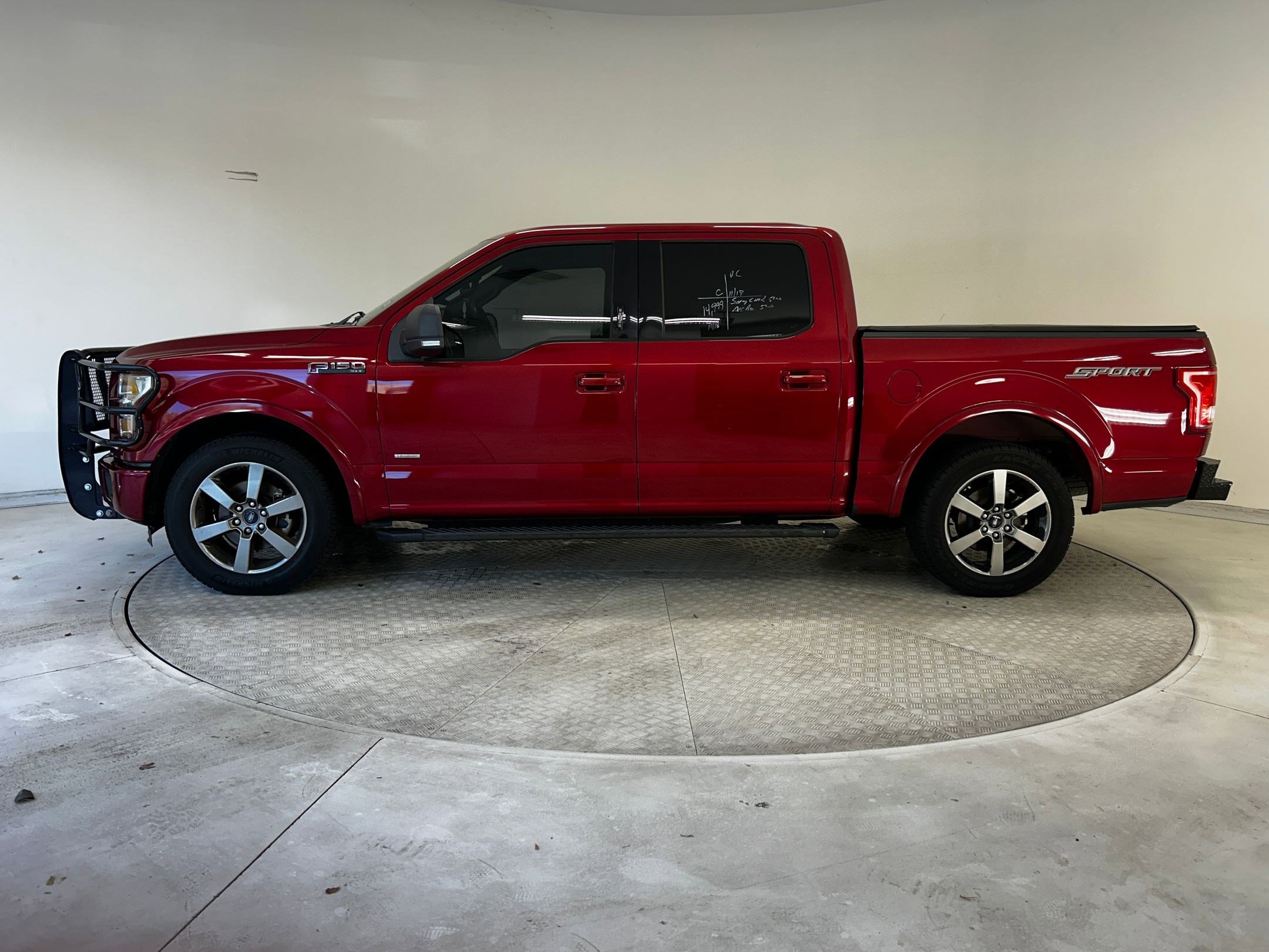 2016 Ford F-150 XLT photo 2