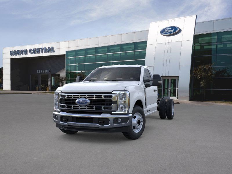 2026 Ford F-350 photo 2
