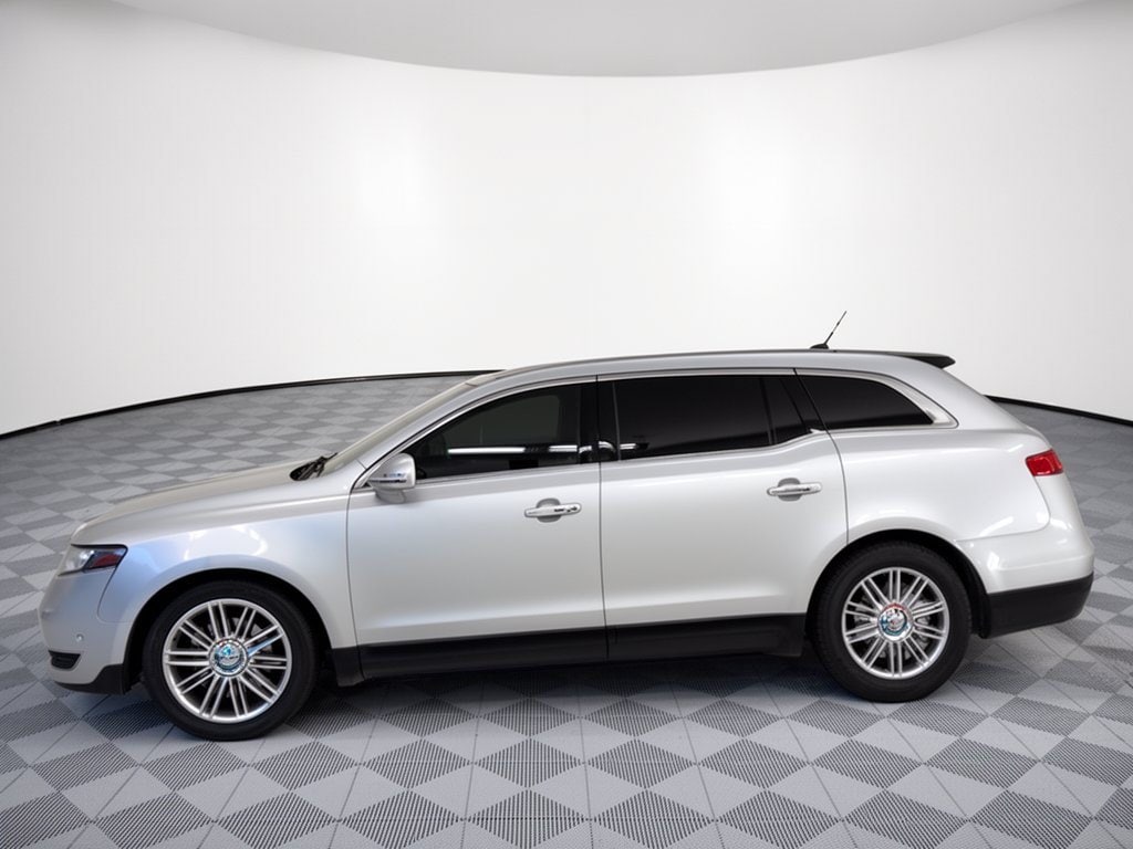 Used 2019 Lincoln MKT Base with VIN 2LMHJ5ATXKBL00071 for sale in Richardson, TX