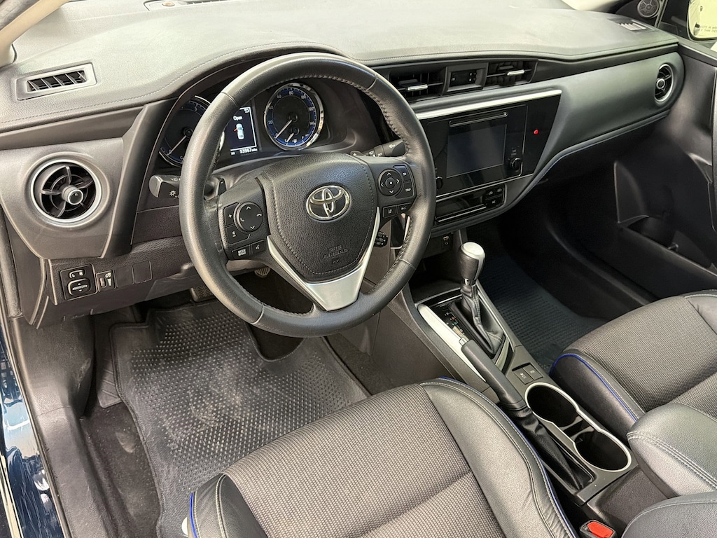 Used 2019 Toyota Corolla SE Sedan
