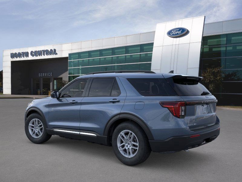 2025 Ford Explorer photo 3