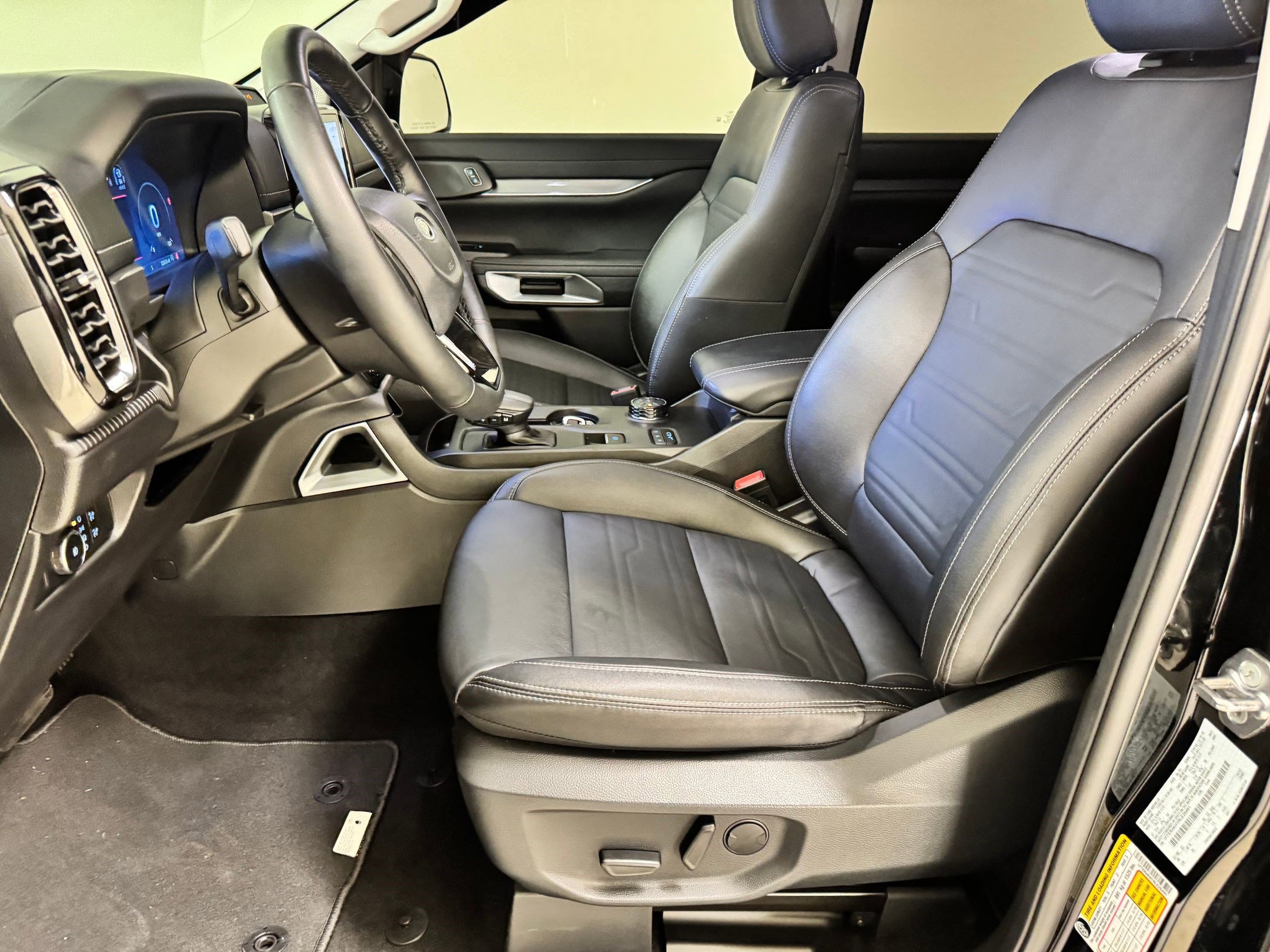 2024 Ford Ranger Lariat photo 3