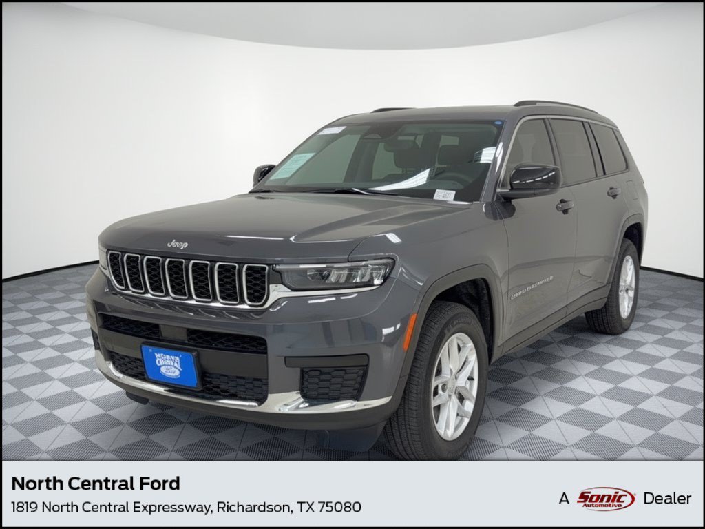 Used 2023 Jeep Grand Cherokee Laredo SUV near Dallas