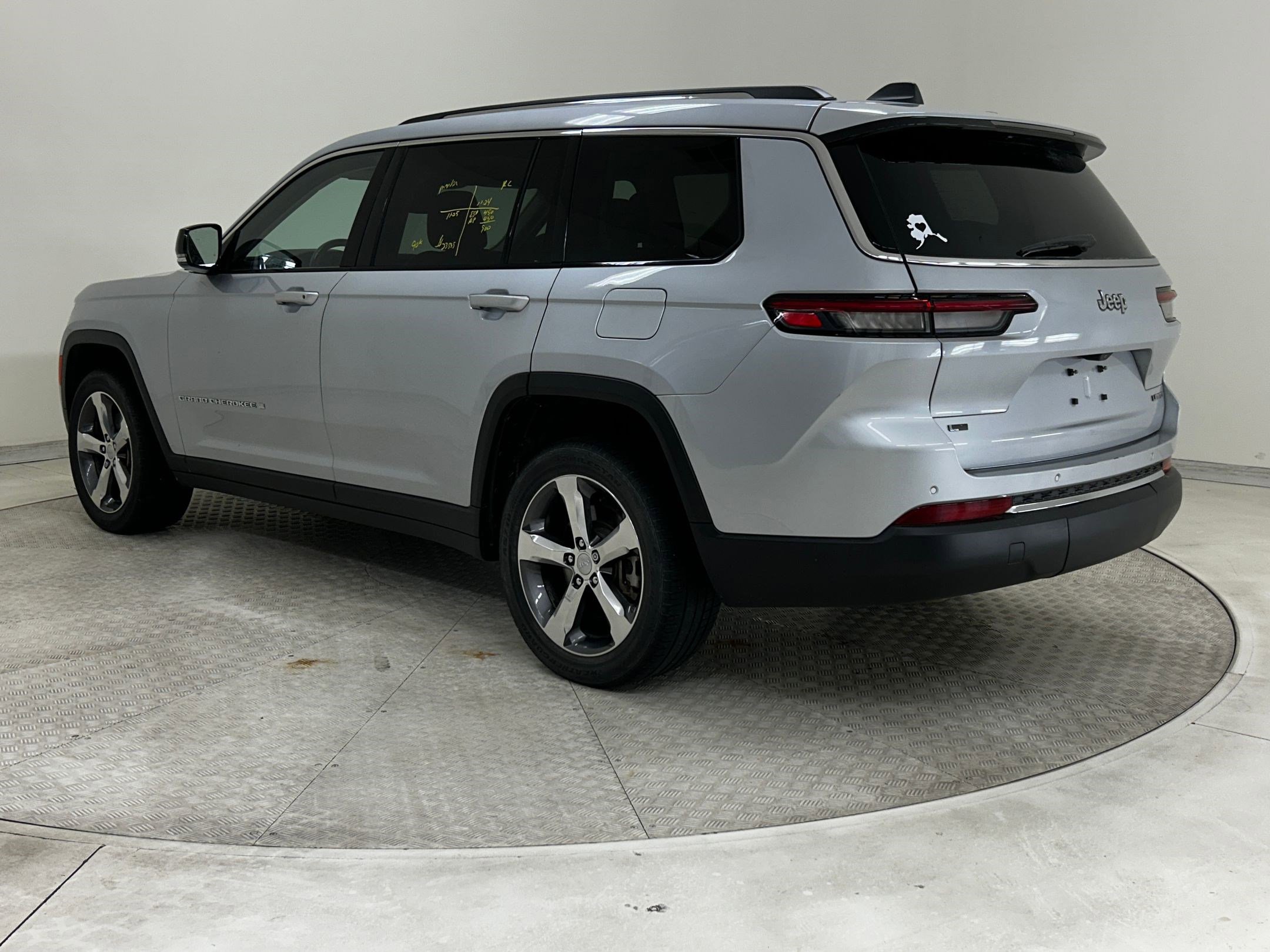 2021 Jeep Grand Cherokee Limited photo 3