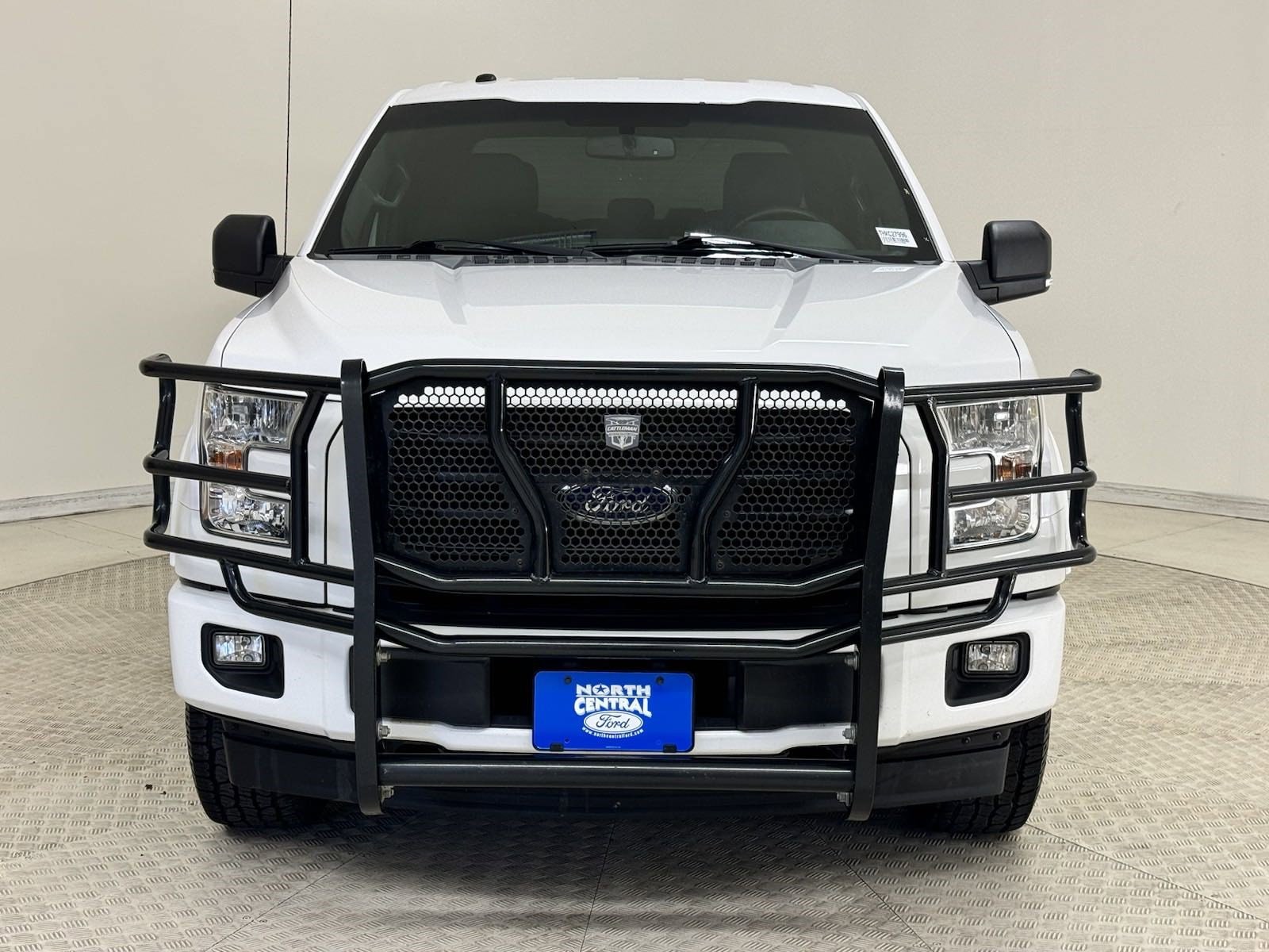 Used 2017 Ford F-150 XLT with VIN 1FTEW1CP9HKC27996 for sale in Richardson, TX