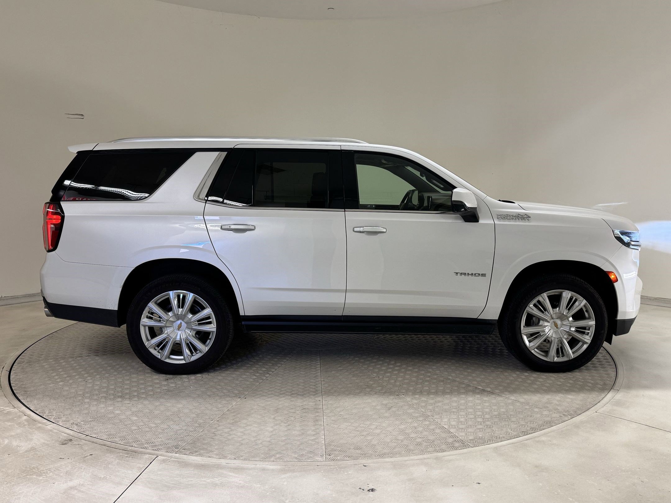 2023 Chevrolet Tahoe High Country photo 4