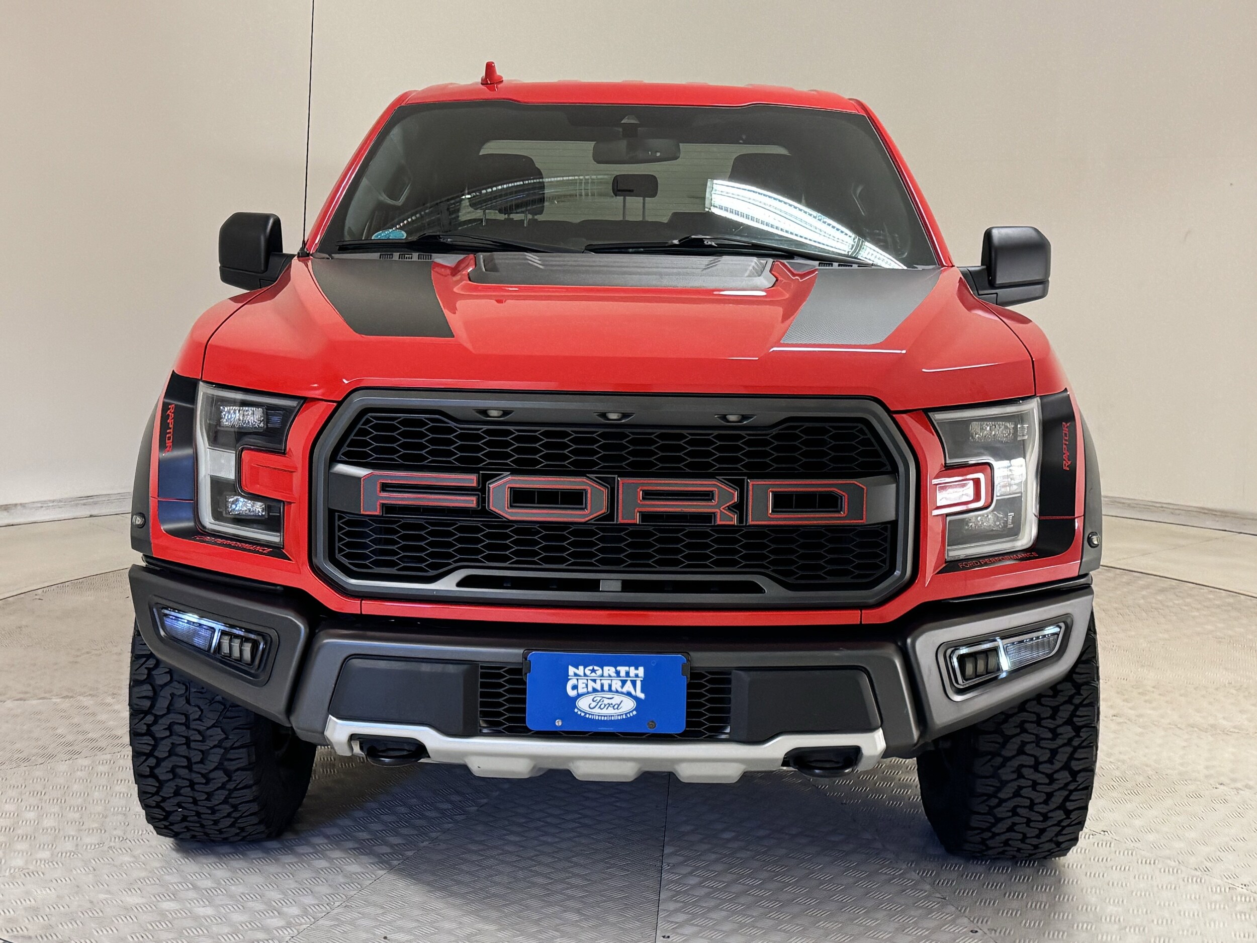 2019 Ford F-150 Raptor photo 2