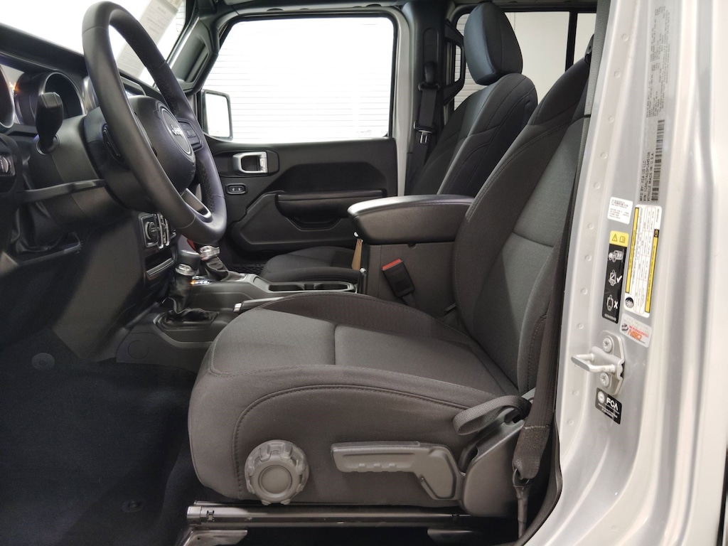 Used 2023 Jeep Gladiator Sport S Truck Crew Cab