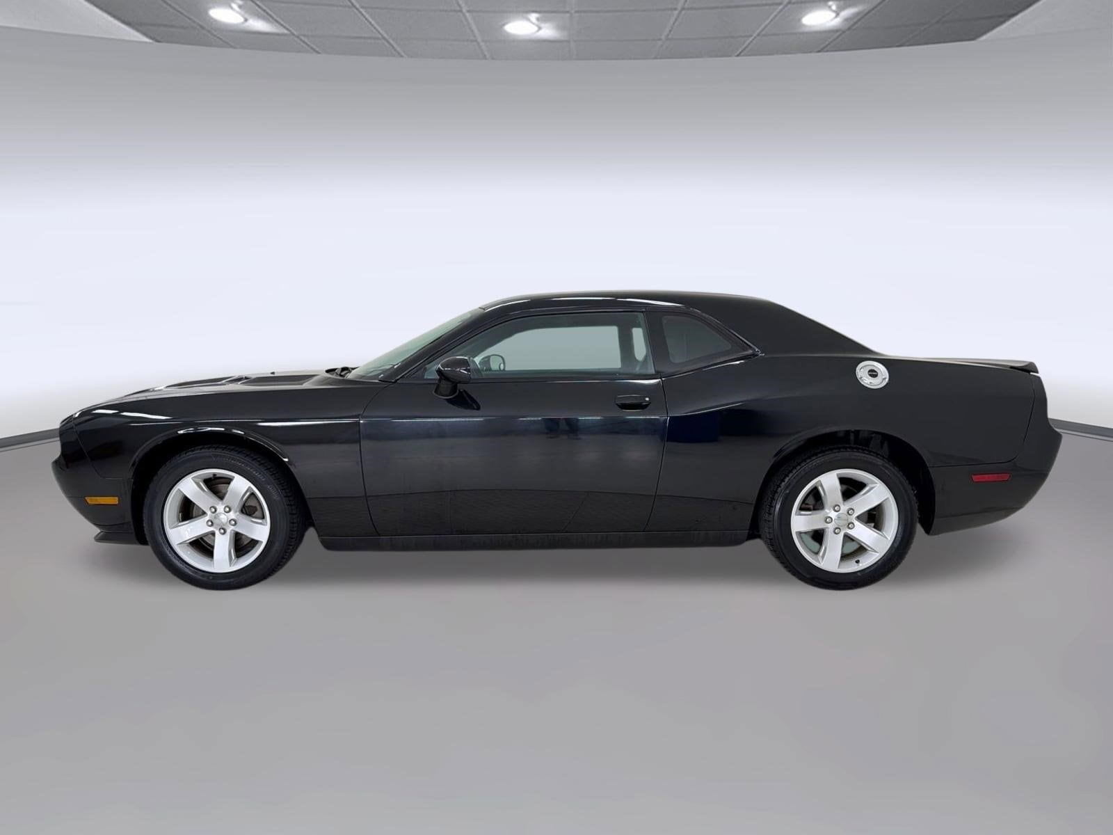 Used 2013 Dodge Challenger SXT with VIN 2C3CDYAG3DH734195 for sale in Richardson, TX